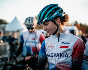 Viktória Chladoňová